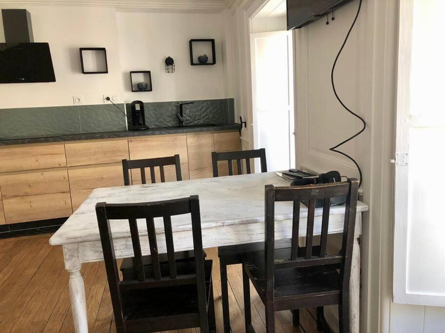 Le Garengeot - Wifi - Centre Ville - Property Rental Nm Vitre  Luaran gambar