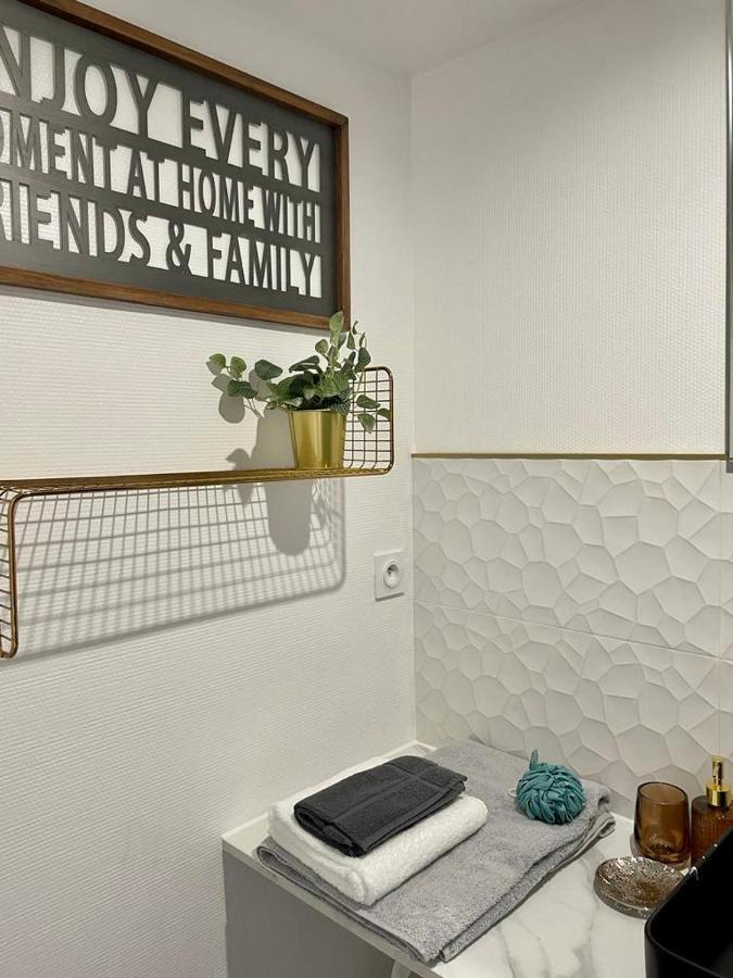 Le Garengeot - Wifi - Centre Ville - Property Rental Nm Vitre  Luaran gambar