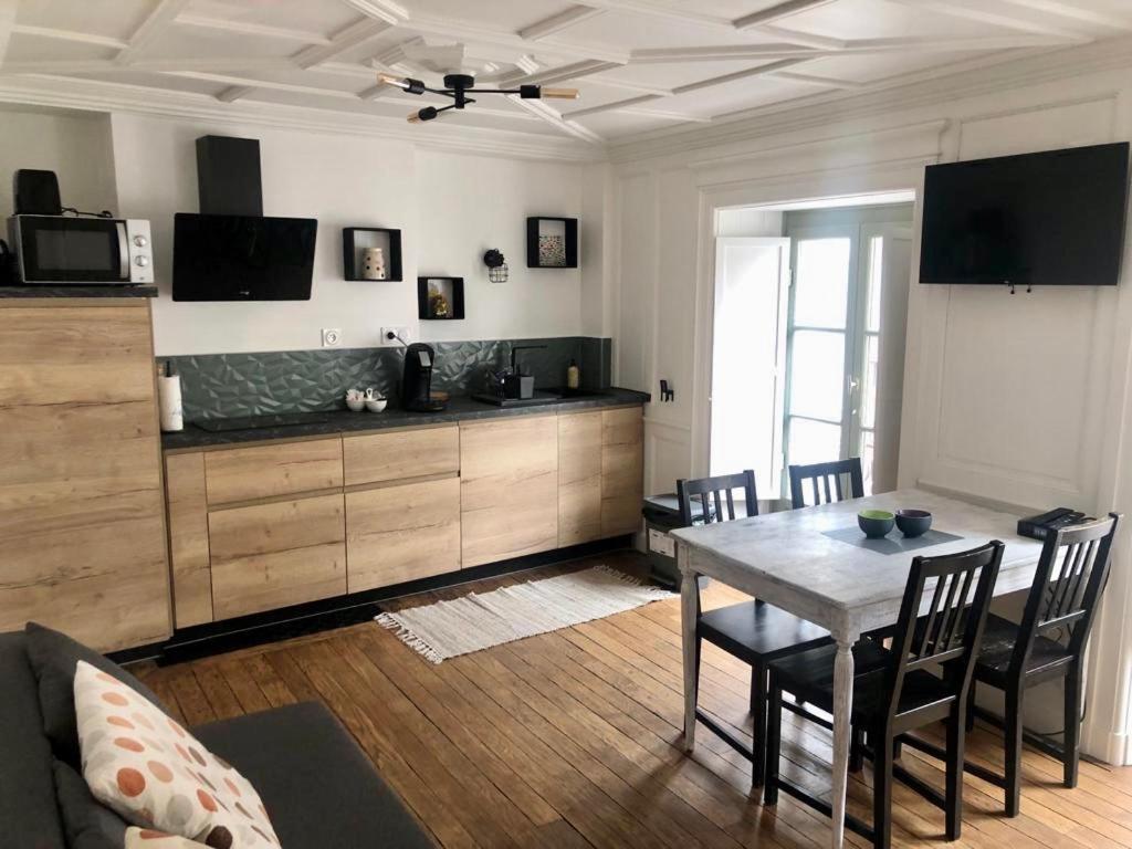 Le Garengeot - Wifi - Centre Ville - Property Rental Nm Vitre  Luaran gambar